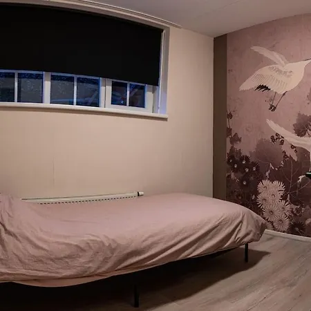 Ruim Met Mooie Tuin Op De Veluwe Putten