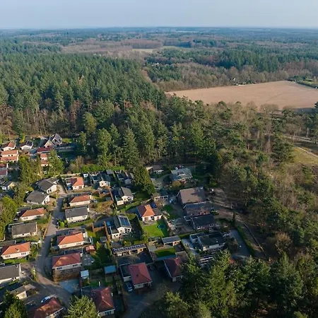 Ruim Met Mooie Tuin Op De Veluwe *