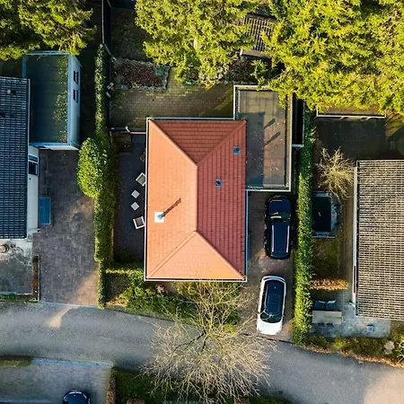 Ruim Met Mooie Tuin Op De Veluwe *