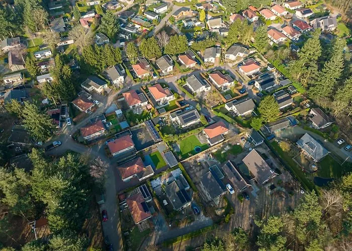 Semesterbostad Ruim Met Mooie Tuin Op De Veluwe Putten