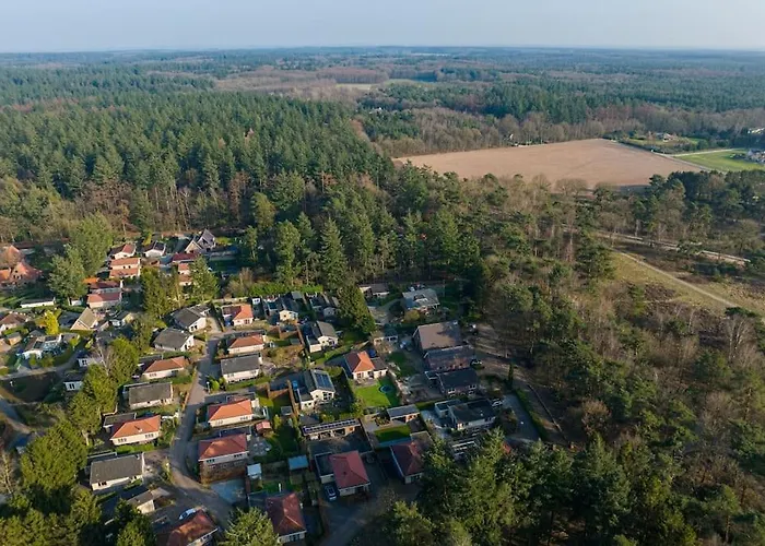 Ruim Met Mooie Tuin Op De Veluwe *